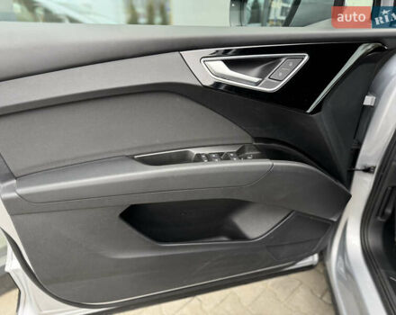 Сірий Ауді Q4 e-tron, об'ємом двигуна 0 л та пробігом 25 тис. км за 29790 $, фото 15 на Automoto.ua