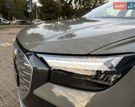 Сірий Ауді Q4 e-tron, об'ємом двигуна 0 л та пробігом 11 тис. км за 30000 $, фото 15 на Automoto.ua