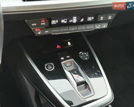 Серый Ауди Q4 e-tron, объемом двигателя 0 л и пробегом 50 тыс. км за 16900 $, фото 44 на Automoto.ua