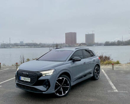 Сірий Ауді Q4 e-tron, об'ємом двигуна 0 л та пробігом 41 тис. км за 33900 $, фото 4 на Automoto.ua