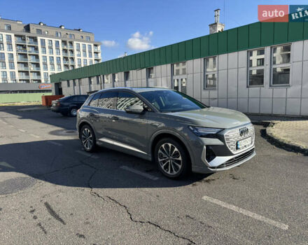 Серый Ауди Q4 e-tron, объемом двигателя 0 л и пробегом 10 тыс. км за 36900 $, фото 20 на Automoto.ua