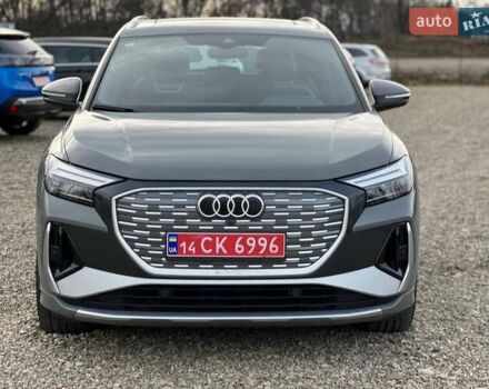 Серый Ауди Q4 e-tron, объемом двигателя 0 л и пробегом 20 тыс. км за 26999 $, фото 1 на Automoto.ua