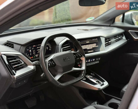 Серый Ауди Q4 e-tron, объемом двигателя 0 л и пробегом 50 тыс. км за 16900 $, фото 28 на Automoto.ua