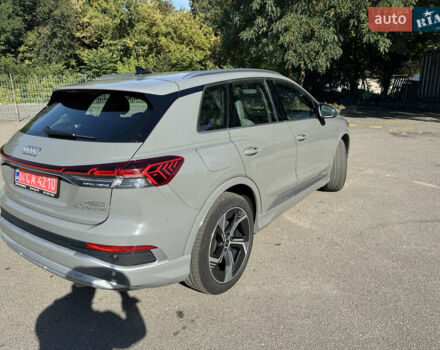 Серый Ауди Q4 e-tron, объемом двигателя 0 л и пробегом 32 тыс. км за 27500 $, фото 5 на Automoto.ua