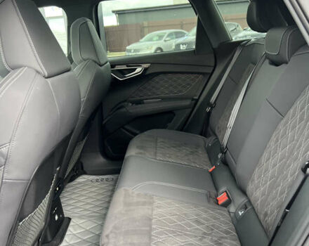 Ауди Q4 e-tron 2023 в Львове на Automoto.ua Серый Ауди Q4 e-tron, объемом двигателя 0 л и пробегом 18 тыс. км за 34500 $, фото 18 на Automoto.ua