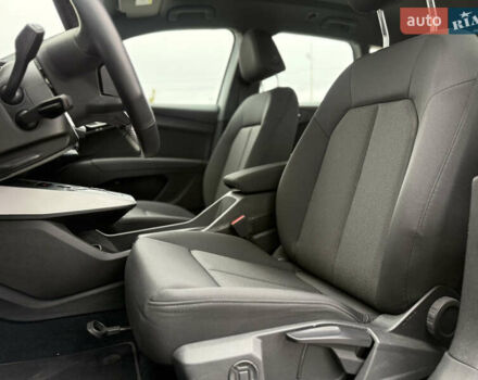 Сірий Ауді Q4 e-tron, об'ємом двигуна 0 л та пробігом 25 тис. км за 29790 $, фото 19 на Automoto.ua