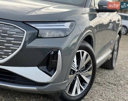 Серый Ауди Q4 e-tron, объемом двигателя 0 л и пробегом 20 тыс. км за 26999 $, фото 12 на Automoto.ua