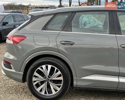 Серый Ауди Q4 e-tron, объемом двигателя 0 л и пробегом 20 тыс. км за 26999 $, фото 3 на Automoto.ua