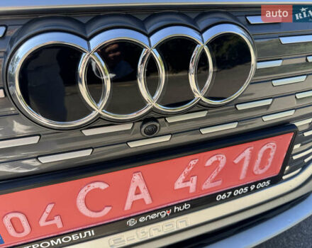 Серый Ауди Q4 e-tron, объемом двигателя 0 л и пробегом 32 тыс. км за 26999 $, фото 11 на Automoto.ua