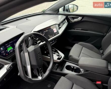 Серый Ауди Q4 e-tron, объемом двигателя 0 л и пробегом 58 тыс. км за 29627 $, фото 6 на Automoto.ua