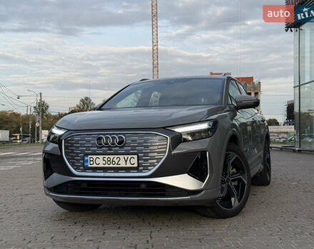 Сірий Ауді Q4 e-tron, об'ємом двигуна 0 л та пробігом 11 тис. км за 30000 $, фото 2 на Automoto.ua