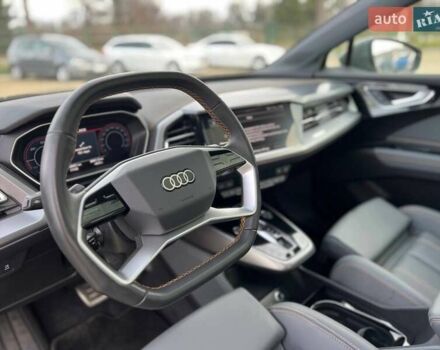 Серый Ауди Q4 e-tron, объемом двигателя 0 л и пробегом 20 тыс. км за 26999 $, фото 26 на Automoto.ua