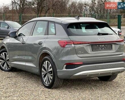 Серый Ауди Q4 e-tron, объемом двигателя 0 л и пробегом 16 тыс. км за 26999 $, фото 3 на Automoto.ua