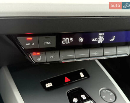 Сірий Ауді Q4 e-tron, об'ємом двигуна 0 л та пробігом 25 тис. км за 29790 $, фото 40 на Automoto.ua