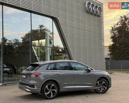 Сірий Ауді Q4 e-tron, об'ємом двигуна 0 л та пробігом 11 тис. км за 30000 $, фото 11 на Automoto.ua