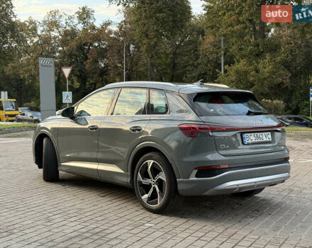 Сірий Ауді Q4 e-tron, об'ємом двигуна 0 л та пробігом 11 тис. км за 30000 $, фото 8 на Automoto.ua