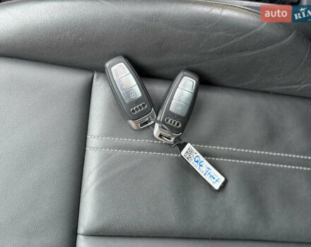 Серый Ауди Q4 e-tron, объемом двигателя 0 л и пробегом 50 тыс. км за 16900 $, фото 35 на Automoto.ua