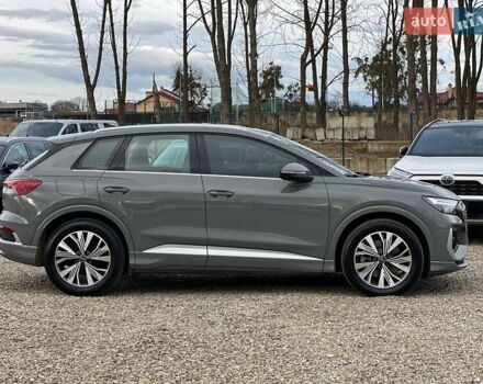 Серый Ауди Q4 e-tron, объемом двигателя 0 л и пробегом 16 тыс. км за 26999 $, фото 9 на Automoto.ua