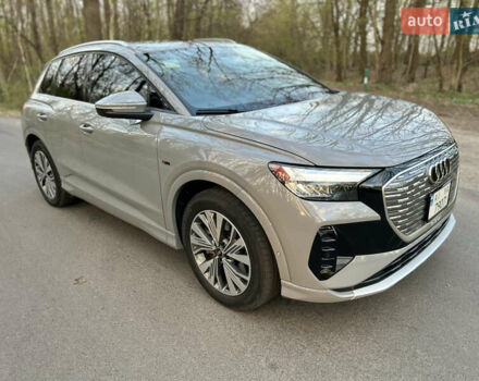 Сірий Ауді Q4 e-tron, об'ємом двигуна 0 л та пробігом 20 тис. км за 28800 $, фото 26 на Automoto.ua