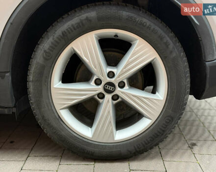 Серый Ауди Q4 e-tron, объемом двигателя 0 л и пробегом 50 тыс. км за 16900 $, фото 19 на Automoto.ua