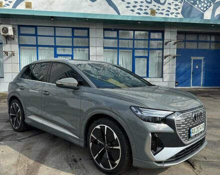 Серый Ауди Q4 e-tron, объемом двигателя 0 л и пробегом 35 тыс. км за 35000 $, фото 1 на Automoto.ua