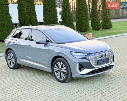 Серый Ауди Q4 e-tron, объемом двигателя 0 л и пробегом 55 тыс. км за 27500 $, фото 2 на Automoto.ua