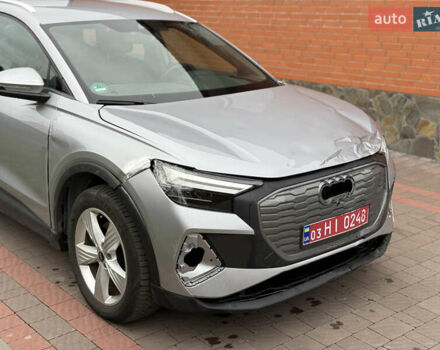 Серый Ауди Q4 e-tron, объемом двигателя 0 л и пробегом 50 тыс. км за 16900 $, фото 1 на Automoto.ua