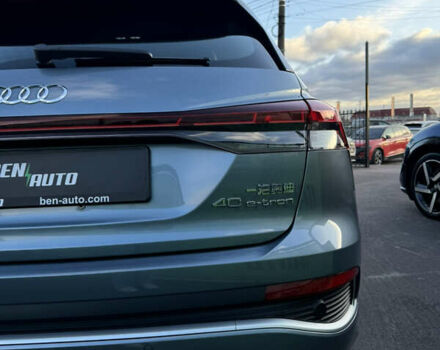 Сірий Ауді Q4 e-tron, об'ємом двигуна 0 л та пробігом 6 тис. км за 29500 $, фото 10 на Automoto.ua