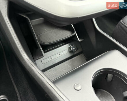 Сірий Ауді Q4 e-tron, об'ємом двигуна 0 л та пробігом 25 тис. км за 29790 $, фото 42 на Automoto.ua