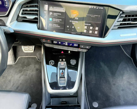 Серый Ауди Q4 e-tron, объемом двигателя 0 л и пробегом 55 тыс. км за 27500 $, фото 35 на Automoto.ua