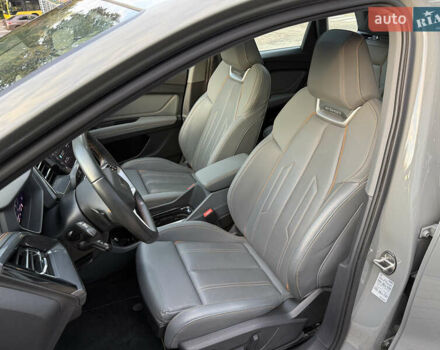 Сірий Ауді Q4 e-tron, об'ємом двигуна 0 л та пробігом 11 тис. км за 30000 $, фото 19 на Automoto.ua