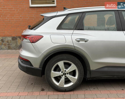 Серый Ауди Q4 e-tron, объемом двигателя 0 л и пробегом 50 тыс. км за 16900 $, фото 5 на Automoto.ua