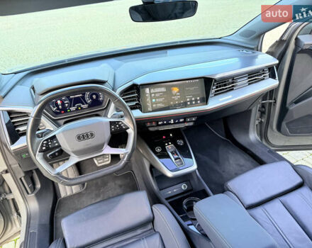 Серый Ауди Q4 e-tron, объемом двигателя 0 л и пробегом 55 тыс. км за 27500 $, фото 37 на Automoto.ua