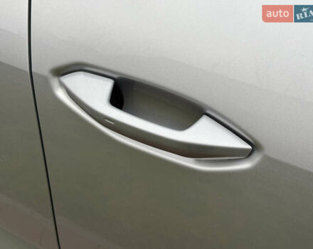 Серый Ауди Q4 e-tron, объемом двигателя 0 л и пробегом 50 тыс. км за 16900 $, фото 3 на Automoto.ua