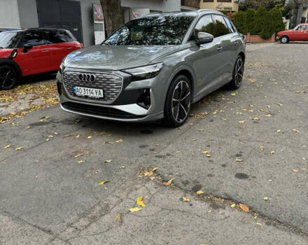 Серый Ауди Q4 e-tron, объемом двигателя 0 л и пробегом 10 тыс. км за 36900 $, фото 2 на Automoto.ua