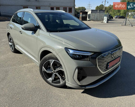 Серый Ауди Q4 e-tron, объемом двигателя 0 л и пробегом 28 тыс. км за 29000 $, фото 8 на Automoto.ua