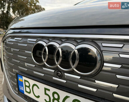 Сірий Ауді Q4 e-tron, об'ємом двигуна 0 л та пробігом 11 тис. км за 30000 $, фото 16 на Automoto.ua