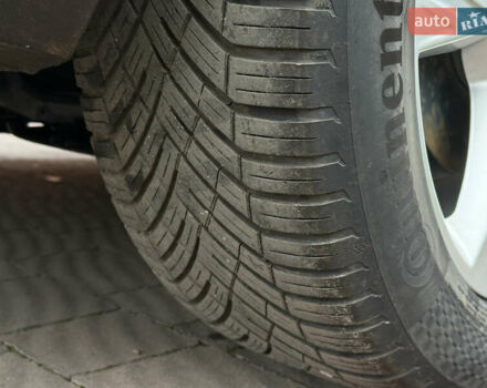 Серый Ауди Q4 e-tron, объемом двигателя 0 л и пробегом 50 тыс. км за 16900 $, фото 9 на Automoto.ua