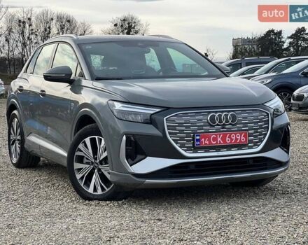 Серый Ауди Q4 e-tron, объемом двигателя 0 л и пробегом 20 тыс. км за 26999 $, фото 6 на Automoto.ua