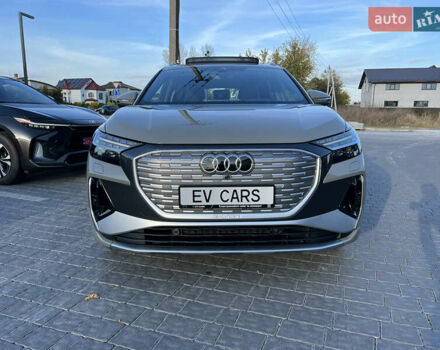 Серый Ауди Q4 e-tron, объемом двигателя 0 л и пробегом 1 тыс. км за 33900 $, фото 2 на Automoto.ua