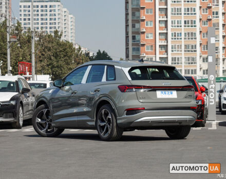 Сірий Ауді Q4 e-tron, об'ємом двигуна 0 л та пробігом 0 тис. км за 41000 $, фото 5 на Automoto.ua