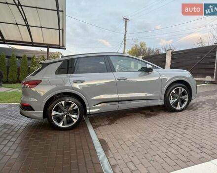 Серый Ауди Q4 e-tron, объемом двигателя 0 л и пробегом 2 тыс. км за 38200 $, фото 20 на Automoto.ua