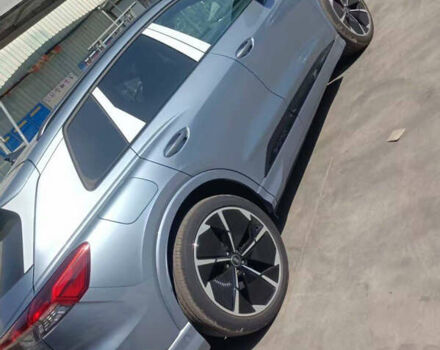 Сірий Ауді Q4 e-tron, об'ємом двигуна 0 л та пробігом 1 тис. км за 35200 $, фото 5 на Automoto.ua