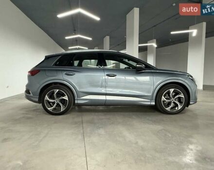 Сірий Ауді Q4 e-tron, об'ємом двигуна 0 л та пробігом 3 тис. км за 30600 $, фото 3 на Automoto.ua