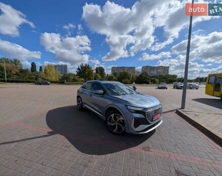 Серый Ауди Q4 e-tron, объемом двигателя 0 л и пробегом 16 тыс. км за 30500 $, фото 9 на Automoto.ua