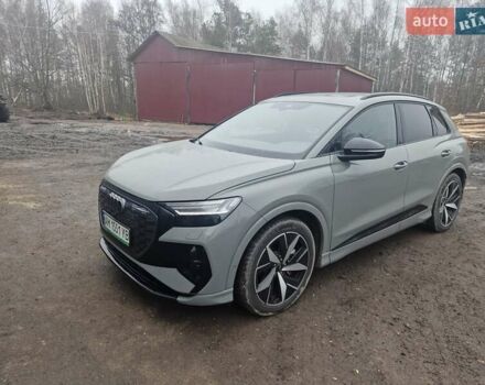 Сірий Ауді Q4 e-tron, об'ємом двигуна 0 л та пробігом 38 тис. км за 38000 $, фото 1 на Automoto.ua