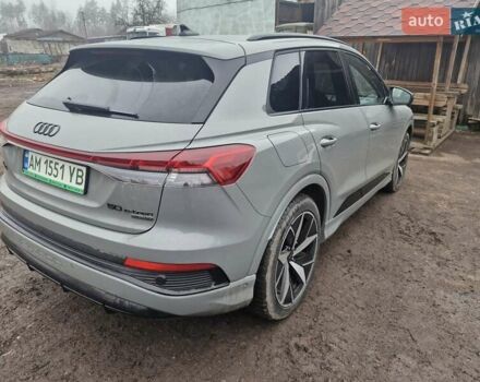 Сірий Ауді Q4 e-tron, об'ємом двигуна 0 л та пробігом 38 тис. км за 38000 $, фото 3 на Automoto.ua