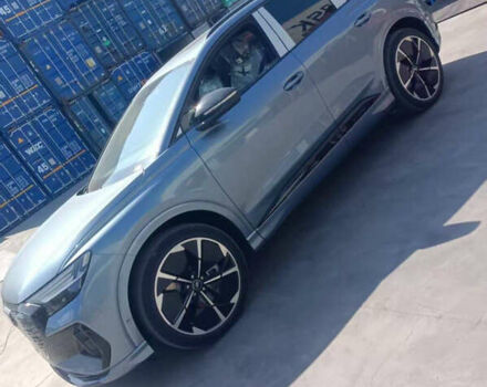 Сірий Ауді Q4 e-tron, об'ємом двигуна 0 л та пробігом 1 тис. км за 35200 $, фото 8 на Automoto.ua