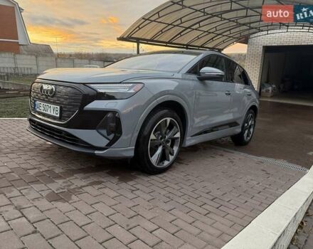 Серый Ауди Q4 e-tron, объемом двигателя 0 л и пробегом 2 тыс. км за 38200 $, фото 15 на Automoto.ua