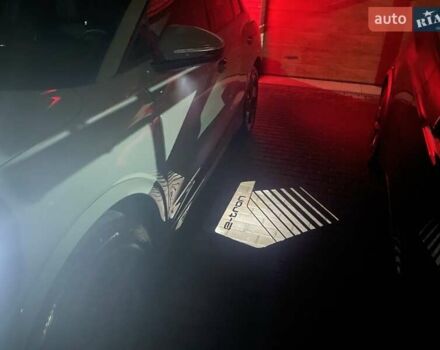 Серый Ауди Q4 e-tron, объемом двигателя 0 л и пробегом 2 тыс. км за 38200 $, фото 31 на Automoto.ua